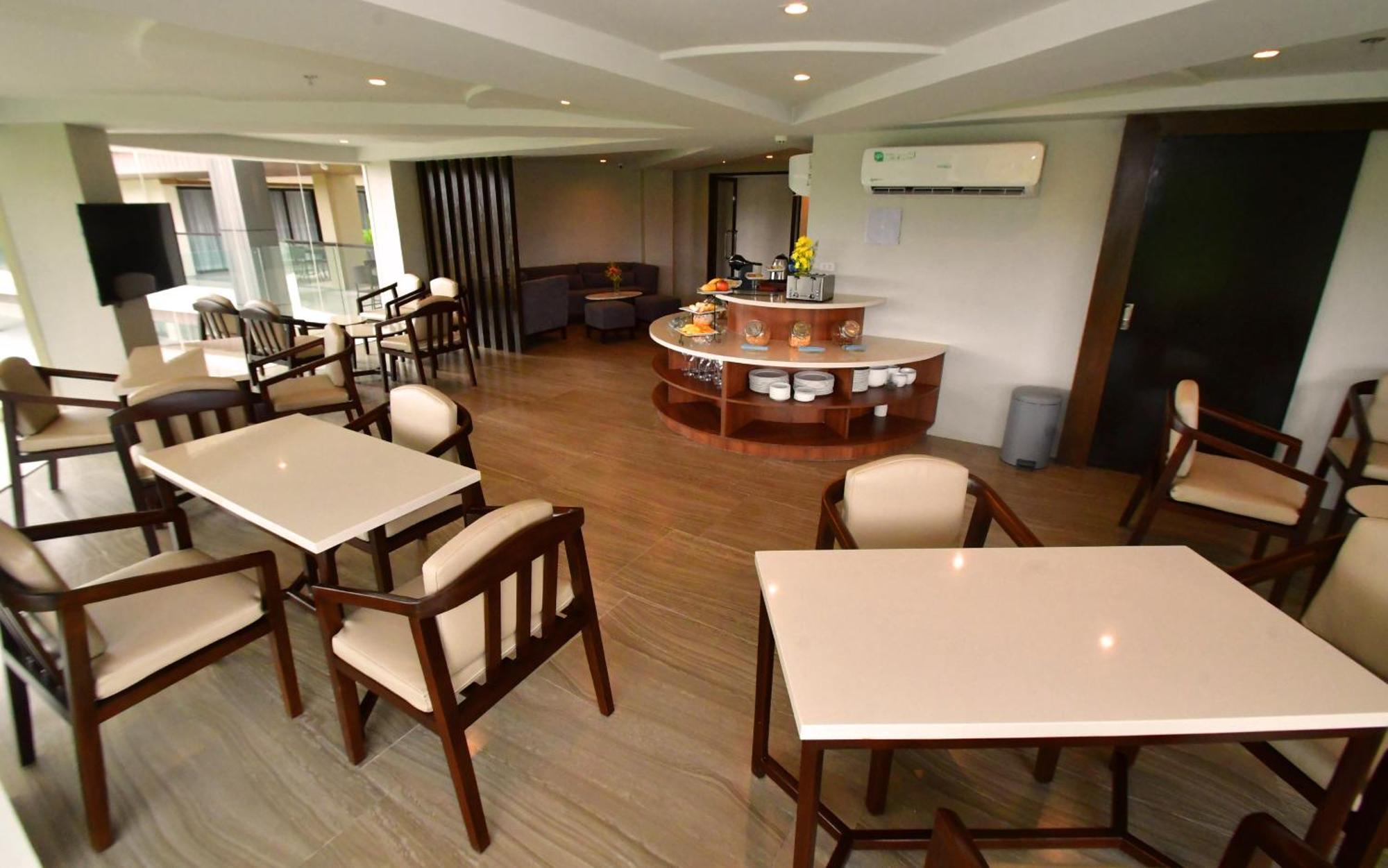 Canyon & Boracay Hotel